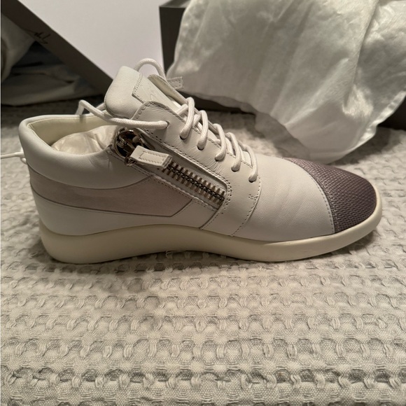 Giuseppe Zanotti Megatron, brand new in white and gray, size 38.5 - Picture 5 of 5